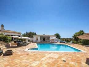 8 bedroom Villa close to Alvor with tennis court table tennis heated private pool air conditionin